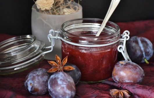 Συνταγή για μαρμελάδα δαμάσκηνο! Μοναδική γεύση για το πρωϊνό σας. Με πολλές βιταμίνες και φυσικά σπιτική.