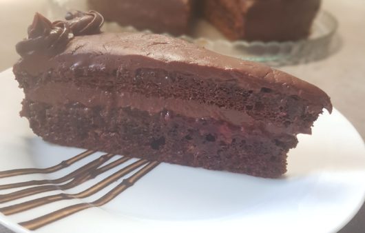 Συνταγή για τούρτα σοκολάτα - φράουλα. Ο τέλειος συνδυασμός που θα σας μαγέψει με την μοναδική γεύση της σοκολάτας και της φράουλας.