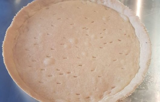 Συνταγή για γλυκιά τάρτα. Βρείτε τη συνταγή για τραγανή γλυκιά τάρτα όπου θα γίνει η βάση για πεντανόστιμες γλυκές δημιουργίες.