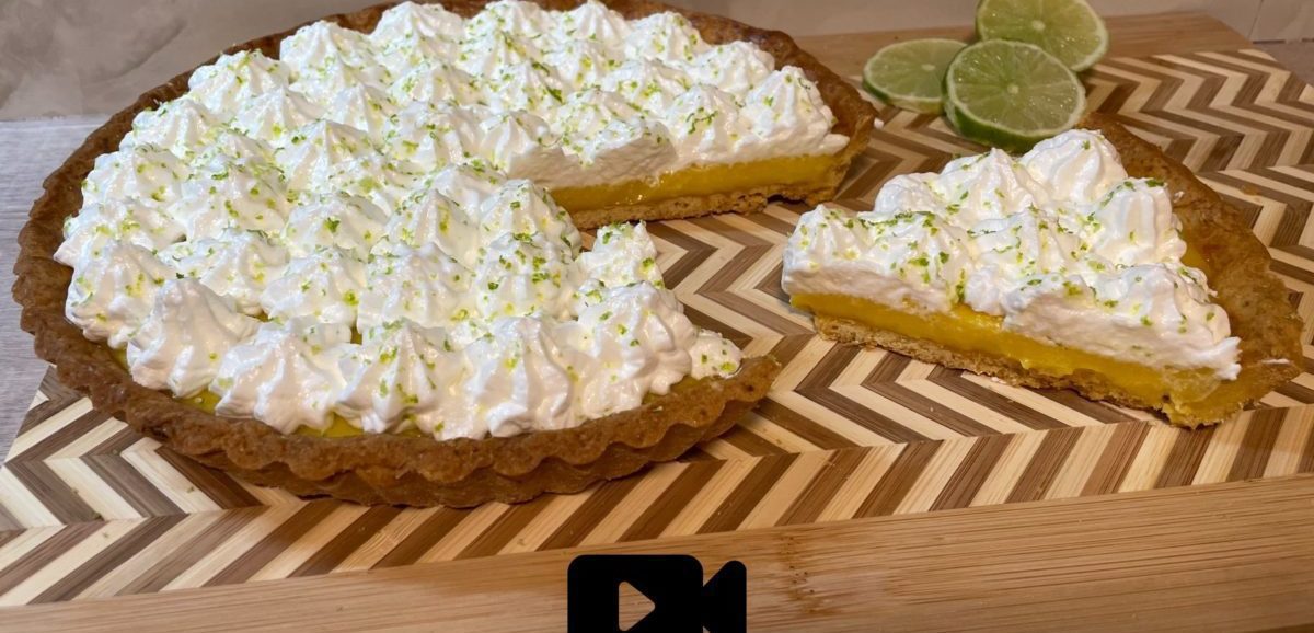 Συνταγή για lemon pie! Η κλασική τάρτα λεμόνι με υπέροχη τραγανή χειροποίητη βάση, βελούδινη κρέμα λεμόνι και γυαλιστερή μαρέγκα.