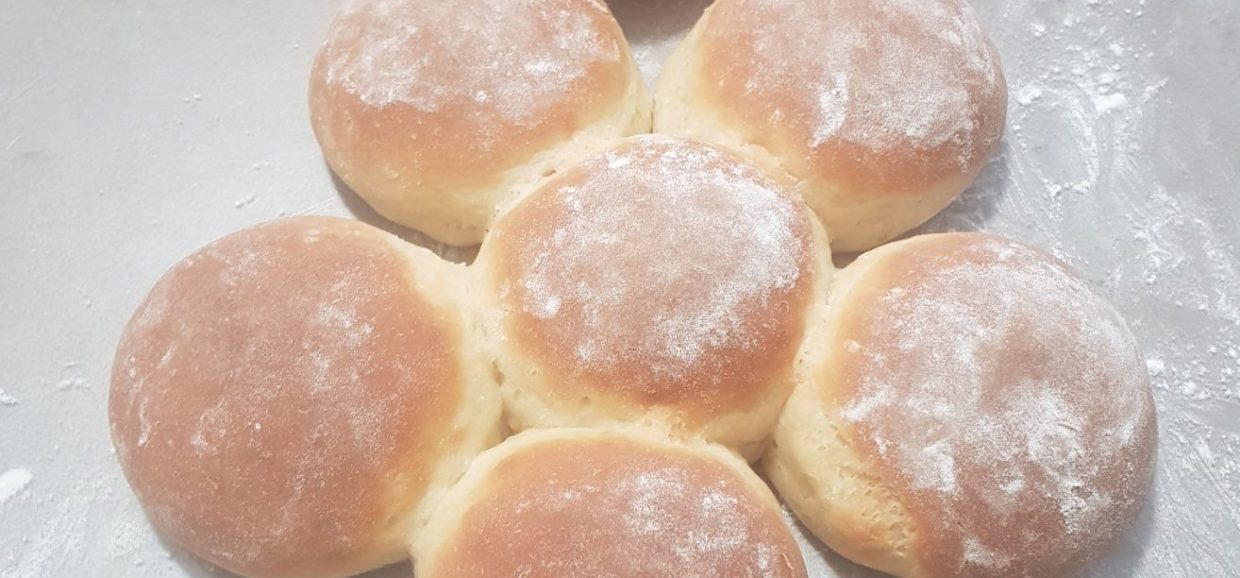 Συνταγή για σπιτικές μαργαρίτες. Μοναδικά ψωμάκια, ιδανικά για σάντουιτς και για πάρτι για μικρούς κα μεγάλους!