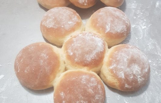 Συνταγή για σπιτικές μαργαρίτες. Μοναδικά ψωμάκια, ιδανικά για σάντουιτς και για πάρτι για μικρούς κα μεγάλους!