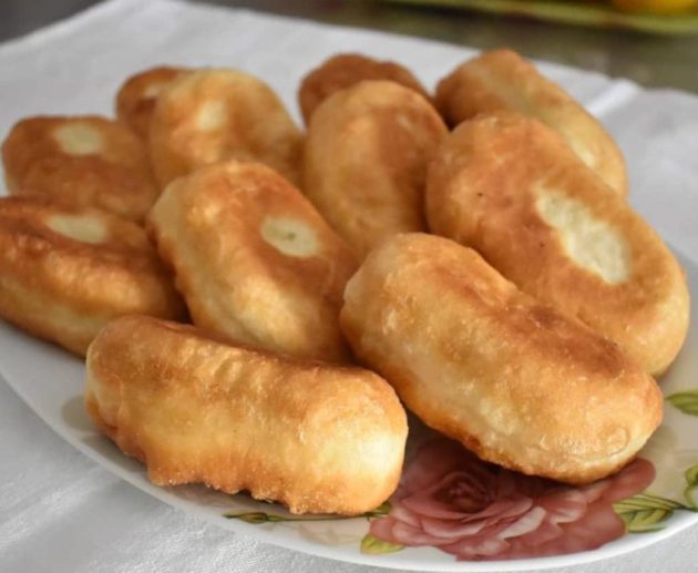 Συνταγή για πιροσκί με μοναδική γέμιση! Το απόλυτο Ρωσικό σνακ με γέμιση τυριού και πατάτας που το αγαπάνε μικροί και μεγάλοι.