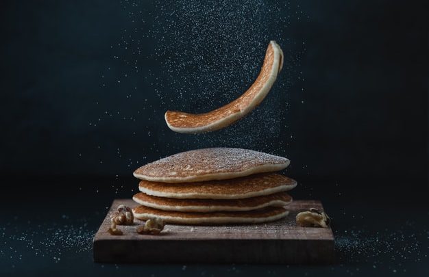 Μικροί και μεγάλοι λατρεύουν τα pancakes. Τα φτιάχνουμε σε λίγα μόνο λεπτά και τα απολαμβάνουμε ιδανικά με παρέα.