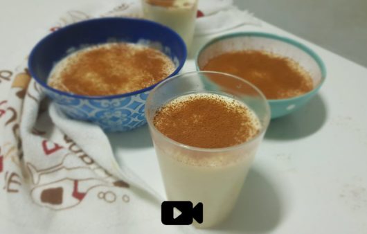 Συνταγή για παραδοσιακό ρυζόγαλο! Το πιο εύκολο και μυρωδάτο γλύκισμα. Παραδοσιακή συνταγή της γιαγιάς με άρωμα κανέλας και λεμόνι.