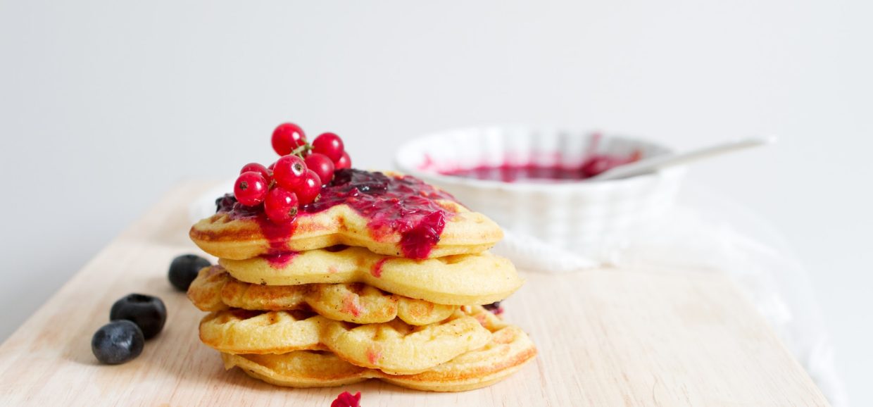 Συνταγή για σάλτσα κεράσι. Μοναδική για γαρνίρισμα σε τσιζκέικ, κέικ, τούρτες, παγωτά και άλλα γλυκά.