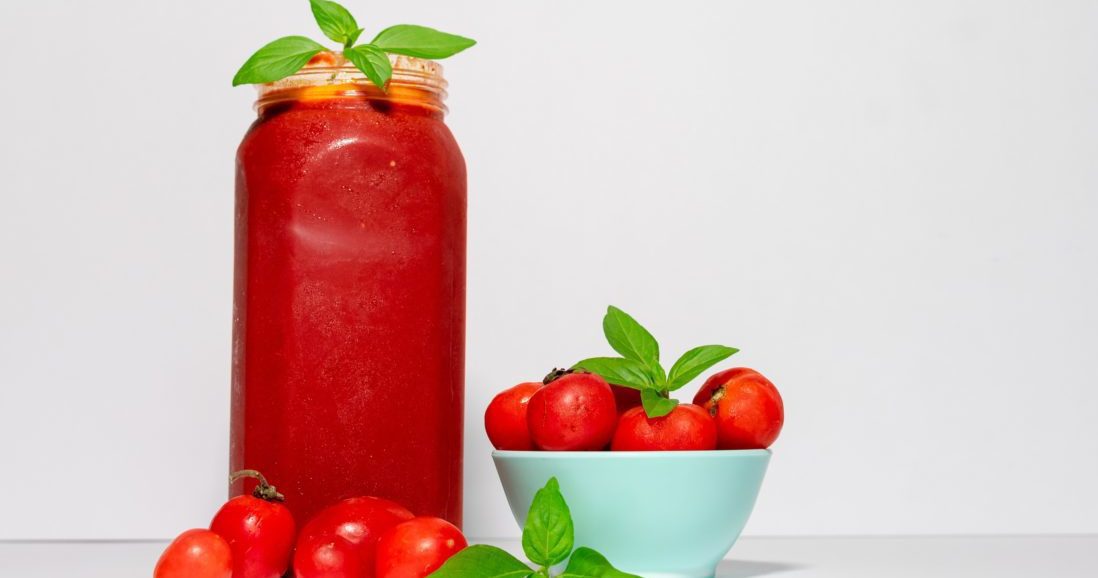 Συνταγή για σπιτική σάλτσα κέτσαπ. Μοναδική γεύση και υφή με ολόκληρες ντομάτες. Δοκιμάστε την και δεν θα ξανά αγοράσετε. 