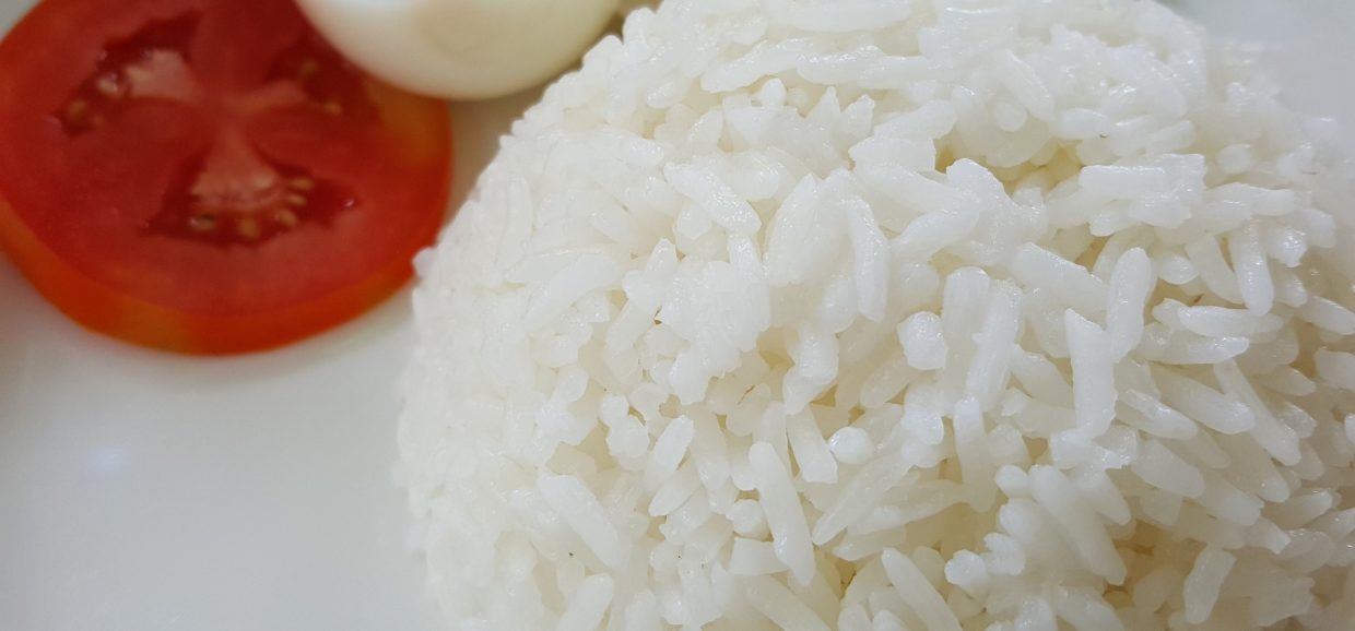 Συνταγή για τέλειο σπυρωτό ρύζι. Φτιάξτε το γευστικό και πεντανόστιμο ρύζι που ταιριάζει ιδανικά σε ατελείωτες συνταγές.