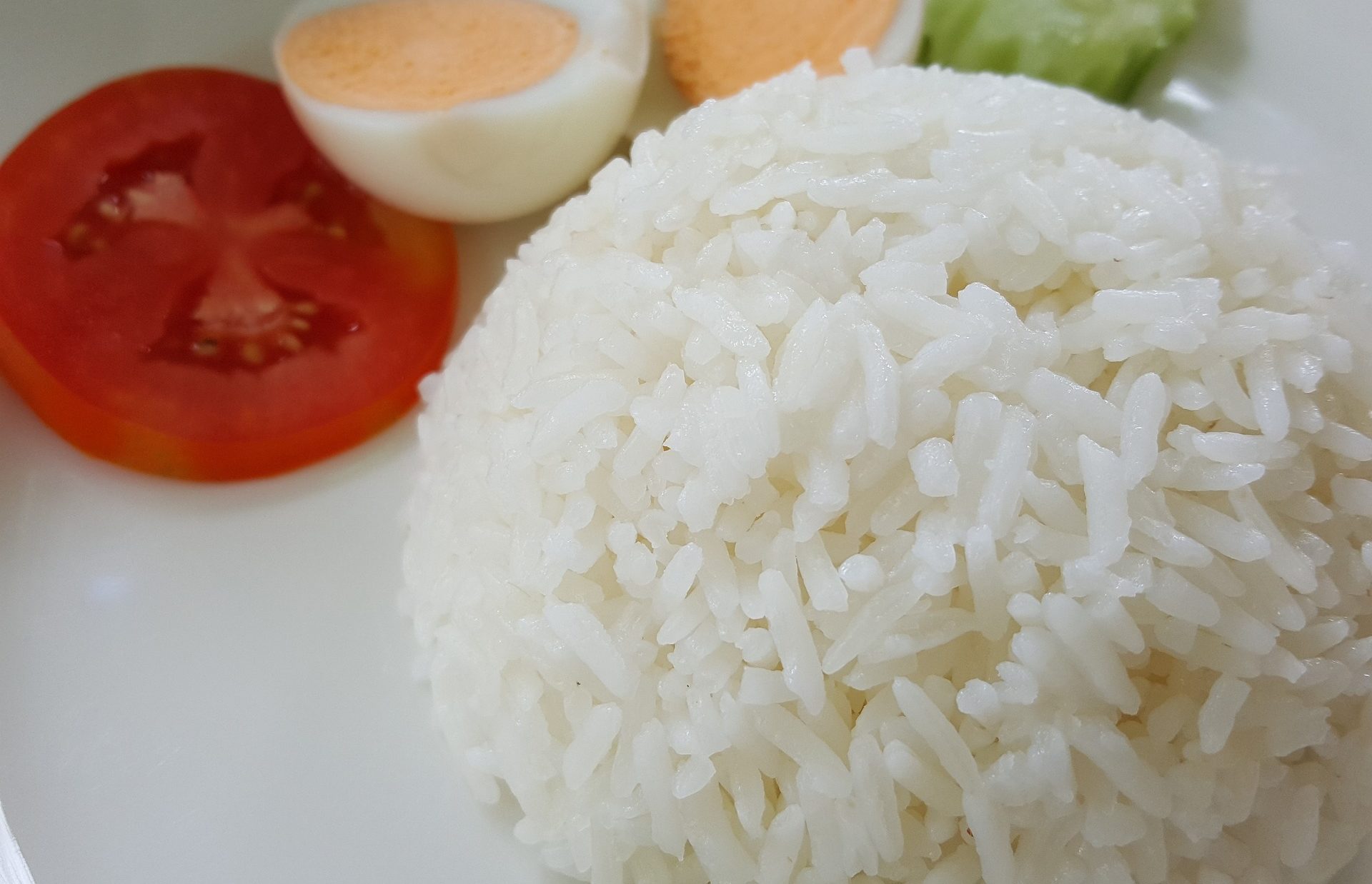 Συνταγή για τέλειο σπυρωτό ρύζι. Φτιάξτε το γευστικό και πεντανόστιμο ρύζι που ταιριάζει ιδανικά σε ατελείωτες συνταγές.
