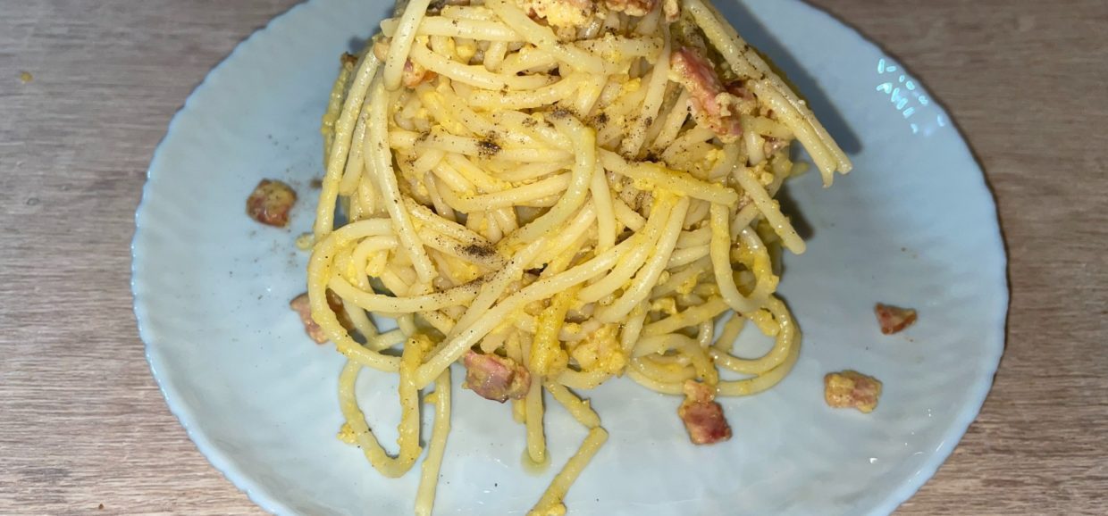 Συνταγή για αυθεντική Ιταλική καρμπονάρα. Εύκολη, γρήγορη και πεντανόστιμη. 
