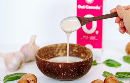 Συνταγή για λευκή σάλτσα barbeque. Ιδανική σάλτσα για να συνοδεύσετε φτερούγες κοτόπουλου αλλά και οποιοδήποτε μπιφτέκι.