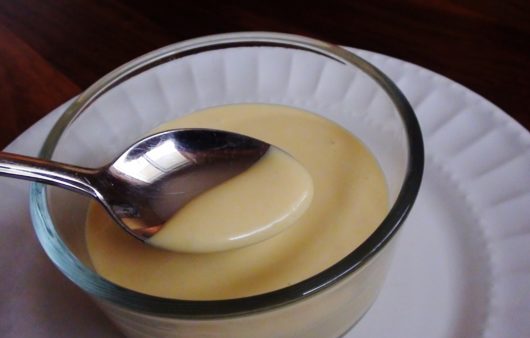 Φτιάξτε στο σπίτι μια πεντανόστιμη και εύκολη σως μουστάρδας και συνδυάστε την σε κρεατικά, θαλασσινά και σαλάτες.