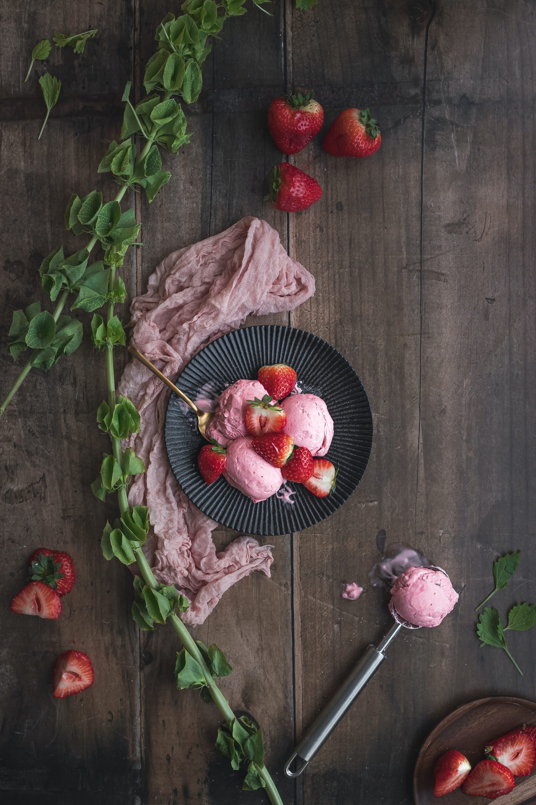 Συνταγή για σορμπέ φράουλα! Η τέλεια επιλογή για τις ζεστές ημέρες του καλοκαιριού με φρέσκες φράουλες!