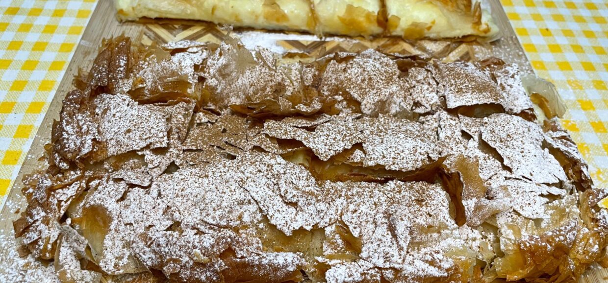 Δοκιμάστε μια κλασική συνταγή για μπουγάτσα με φύλλο κρούστας και βελούδινη κρέμα με υπέροχη υφή.