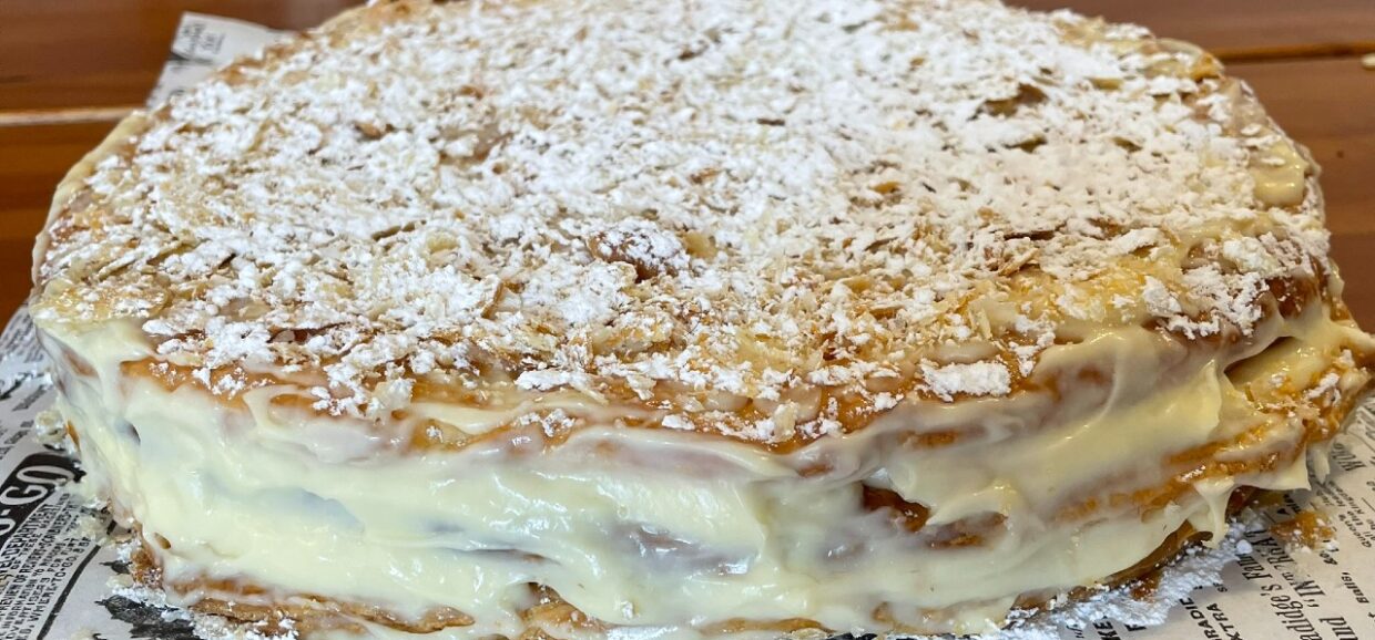 Μιλφέιγ γρήγορο, λαχταριστό και πεντανόστιμο. Το γλυκό με τα 'χίλια φύλλα' που θα το λατρέψετε.