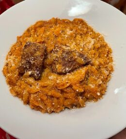 Γιουβέτσι Κοκκινιστό Στην Κατσαρόλα