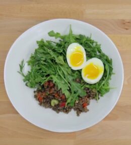 Φακές Σαλάτα Με Ρόκα Και Αυγό