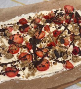 Frozen Yogurt Bark με Πρωτεΐνη