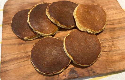 Πρωτεϊνικά pancakes που θα σε κάνουν να ξεχάσεις τη ζάχαρη! Μπανάνα, αυγό  και πρωτεΐνη. Το απόλυτο fitness πρωινό!